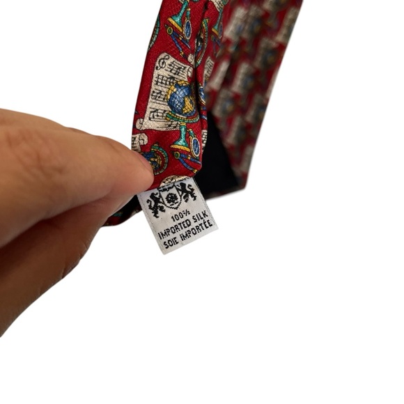 The Metropolitan Museum of Art Sheet Music World Globe Print Silk Red Neck Tie - Picture 7 of 7